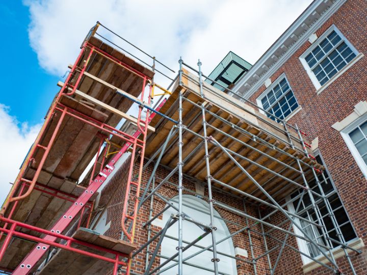 rent scaffolding Kilburn